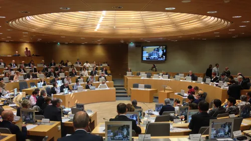 Régionales 2021 : un sondage place la liste LR en tête au 1er tour...